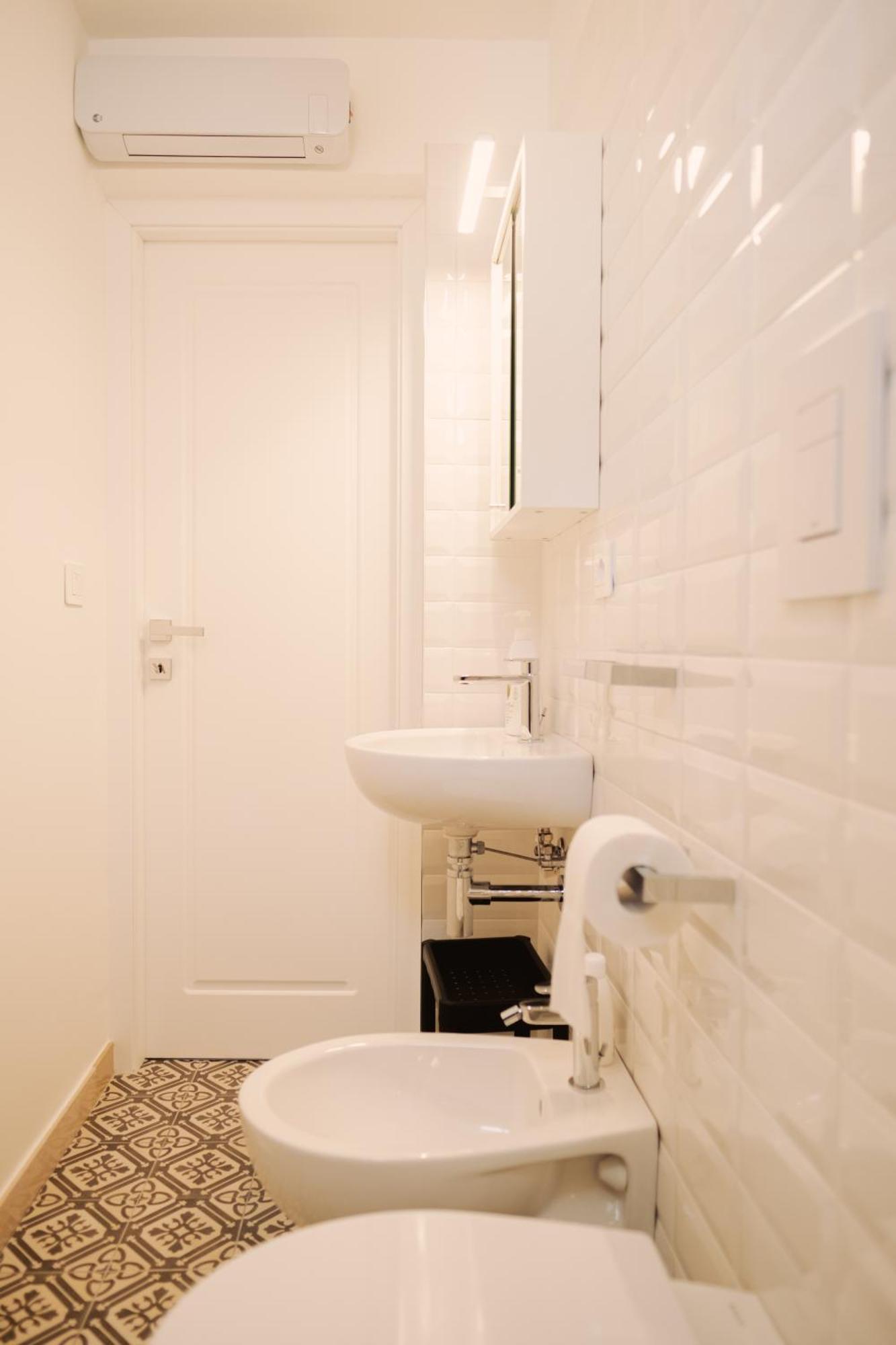 Casa Antonia - Terrace & Suites Bari Eksteriør billede