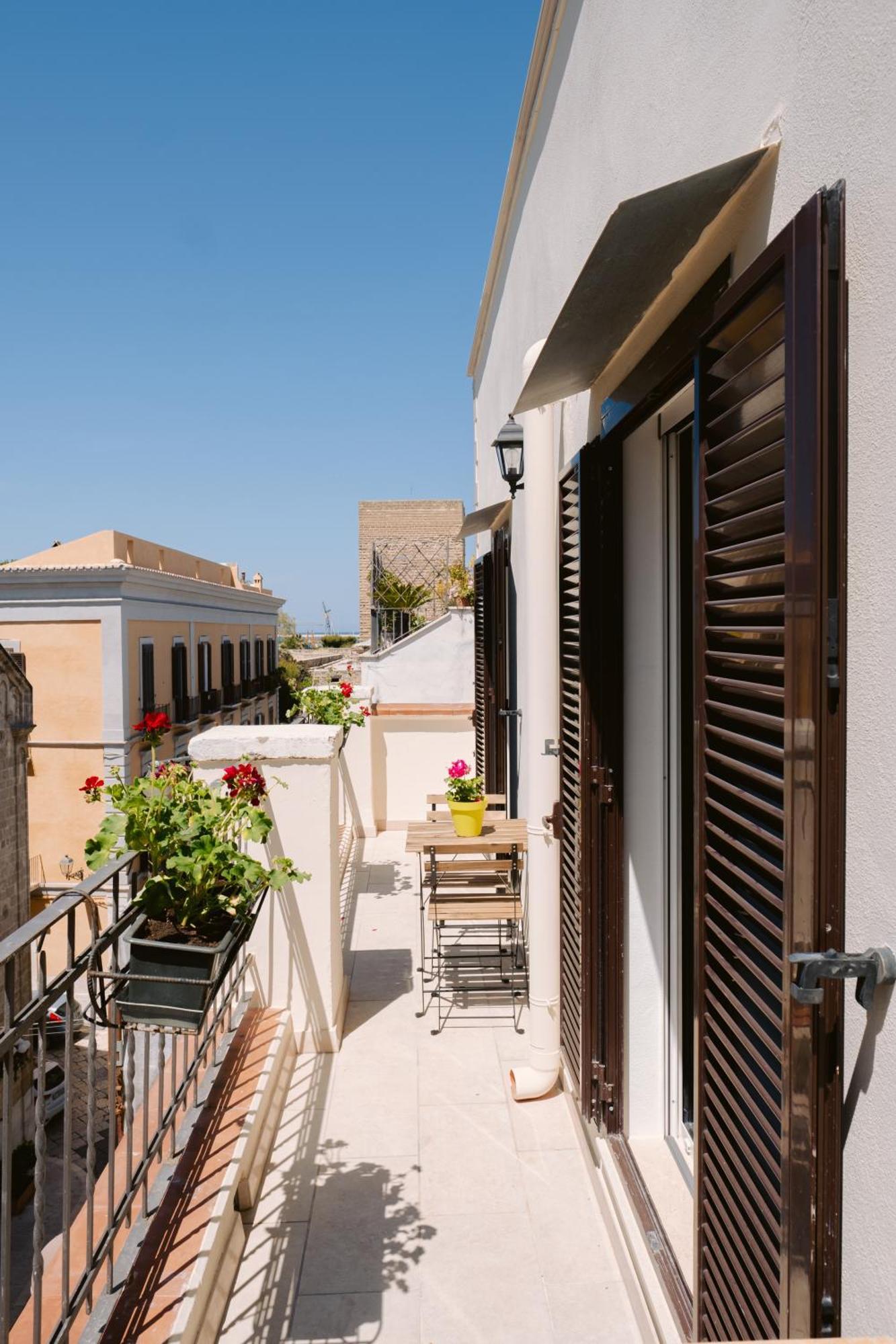 Casa Antonia - Terrace & Suites Bari Eksteriør billede