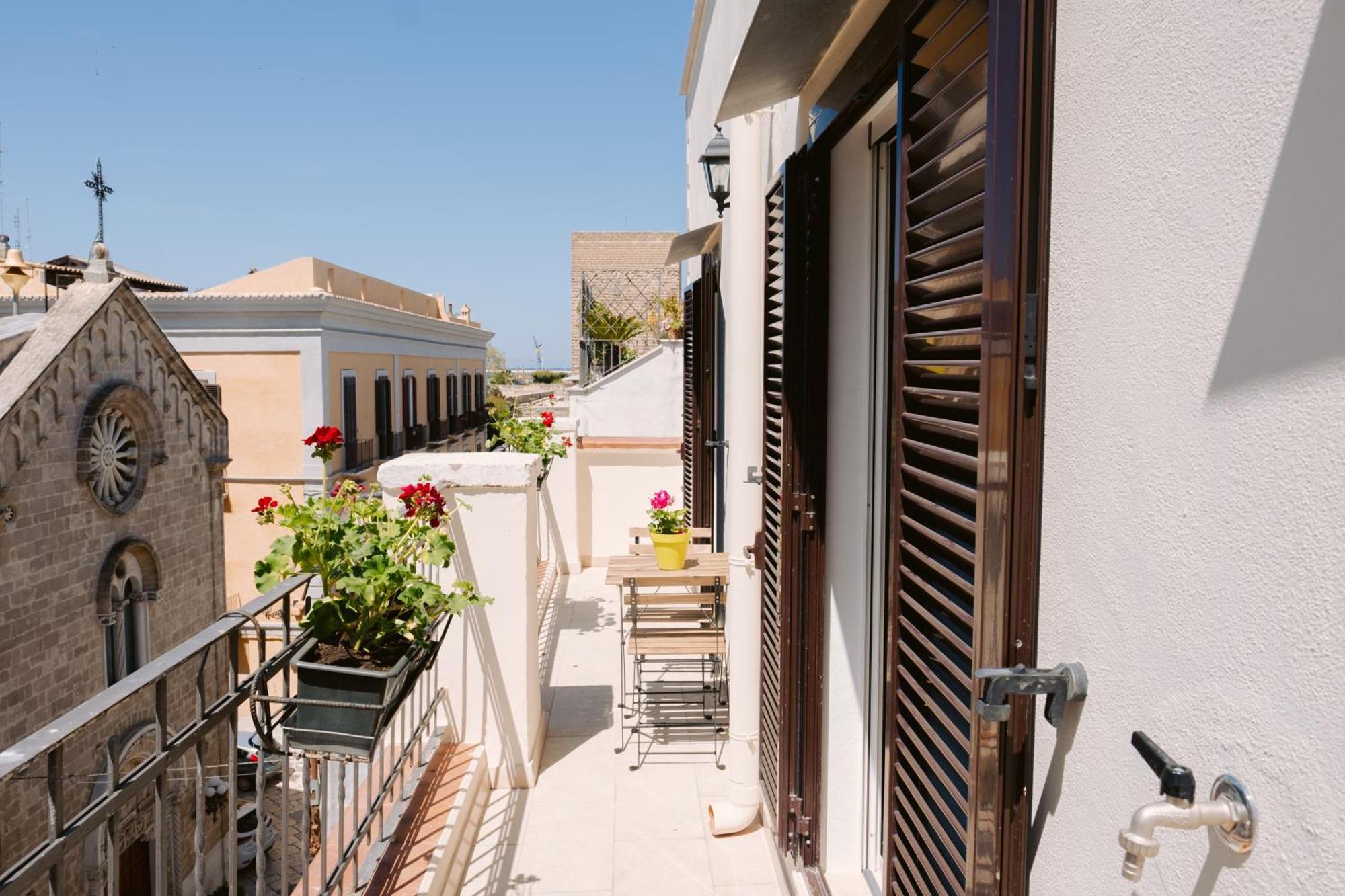 Casa Antonia - Terrace & Suites Bari Eksteriør billede